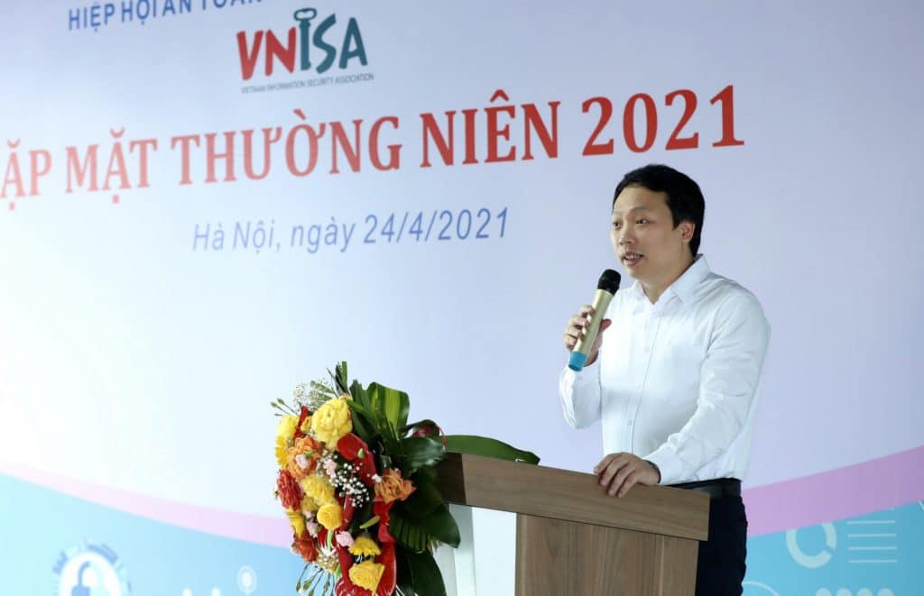 Thứ trưởng Bộ TT&TT Nguyễn Huy Dũng phát biểu chỉ đạo